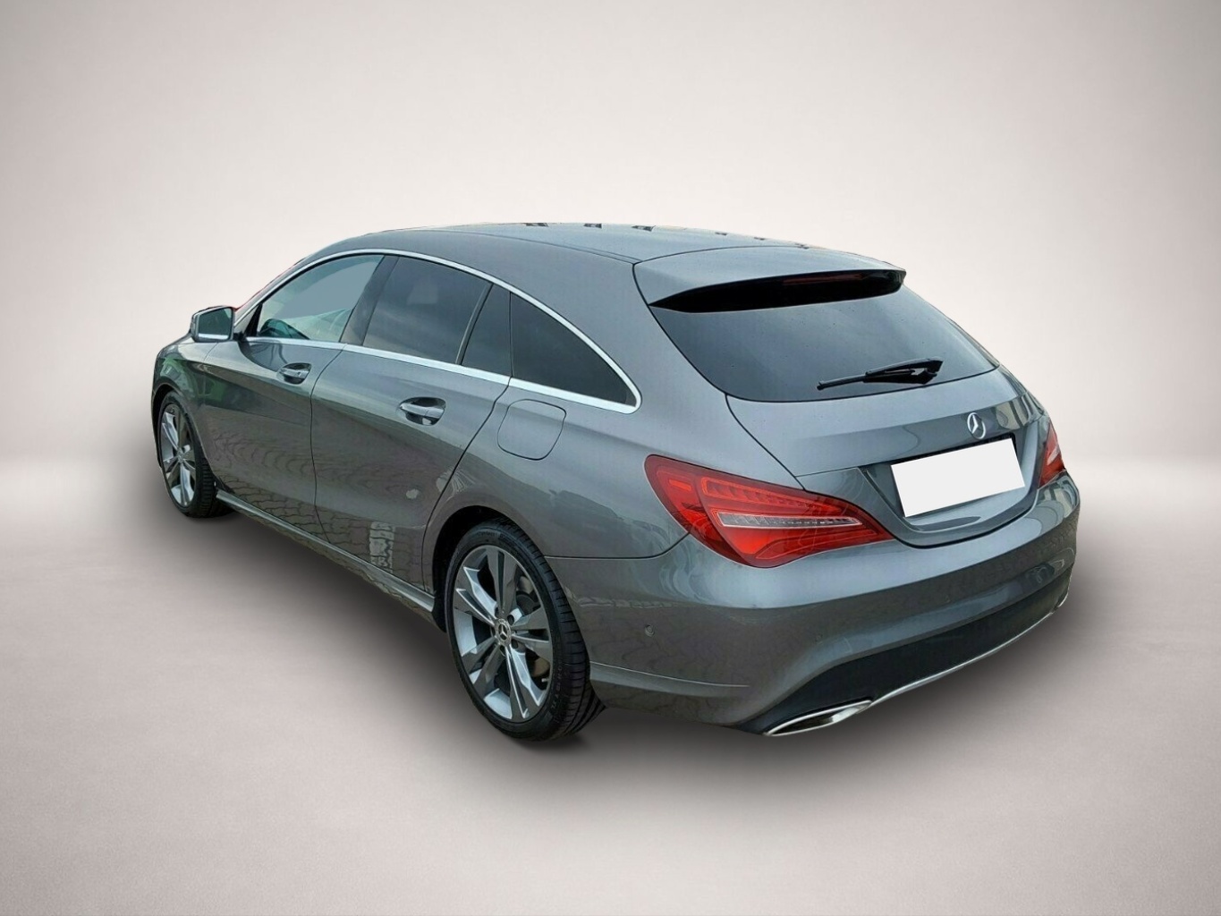 Fotografie 5 des Mercedes-Benz CLA 200 1.6 Shooting Brake Automatik...