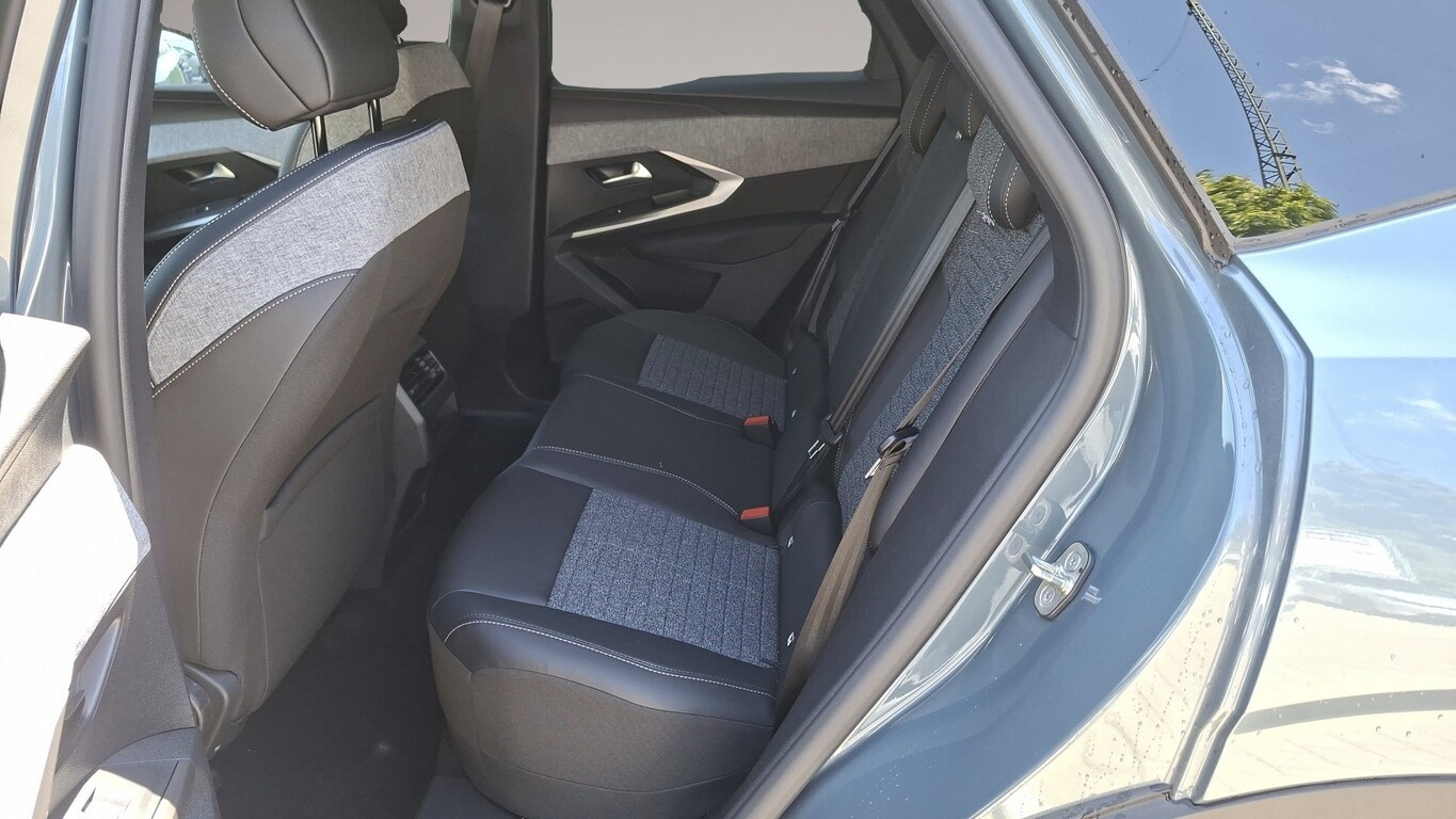 Bild 7 Peugeot 3008 Hybrid Allure ACC 21