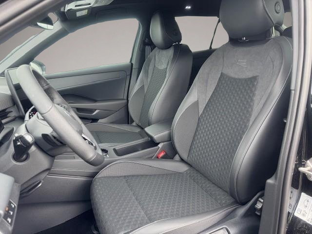 Bild 4 Volkswagen T-Roc 1.5 eTSI 110 kW R-Line T-Roc 1.5 eTSI R-Line Pa.