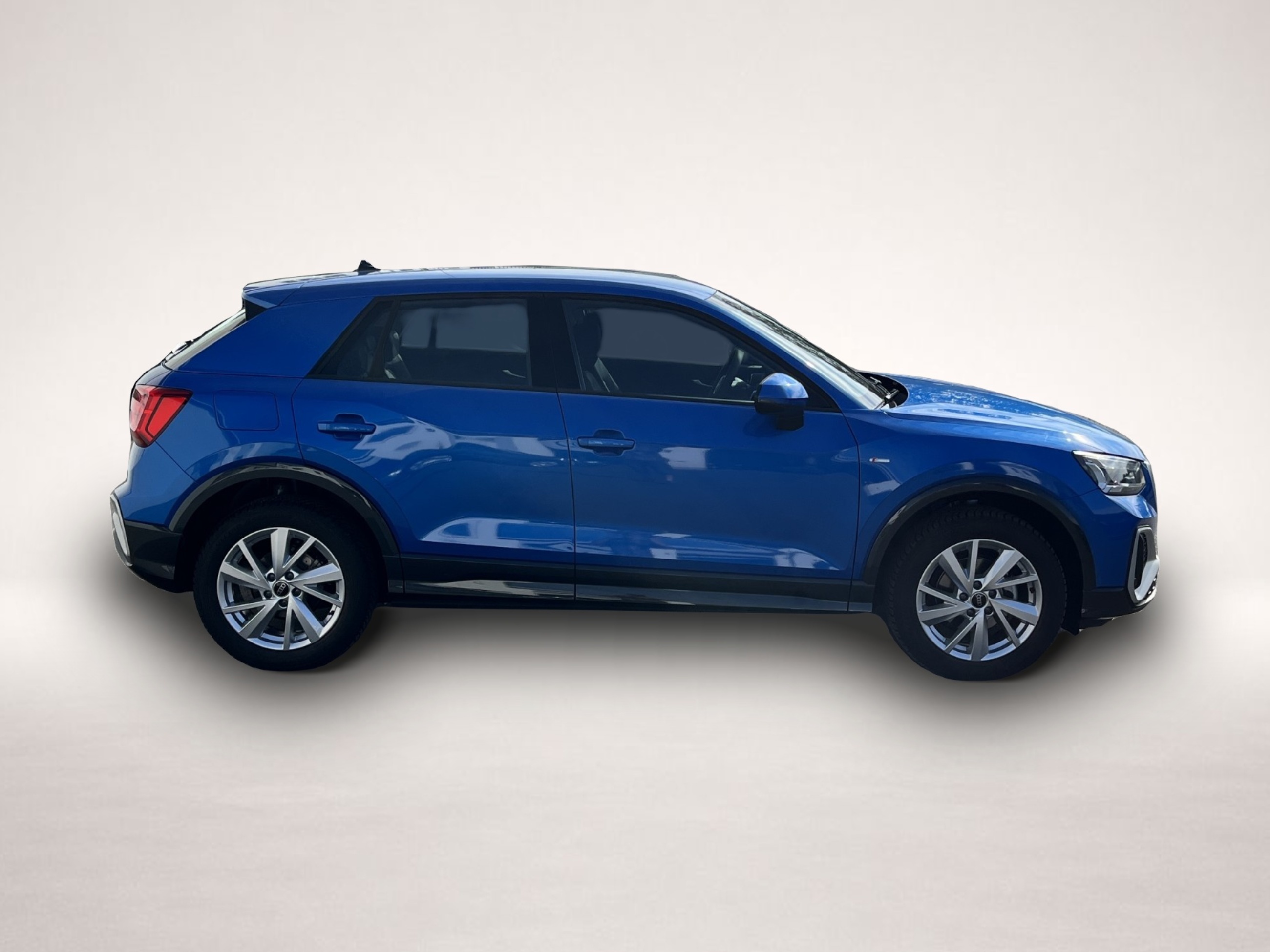 Bild 5 Audi Q2 35 1.5 TFSI S tronic S line Navi RFK el.Klapp