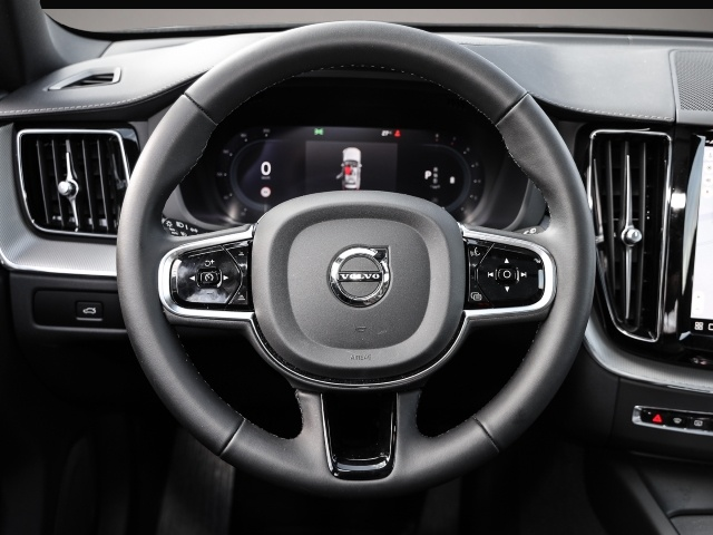 Bild 5 Volvo XC60 Ultimate Dark AWD B5 Benzin EU6d Allrad HUD