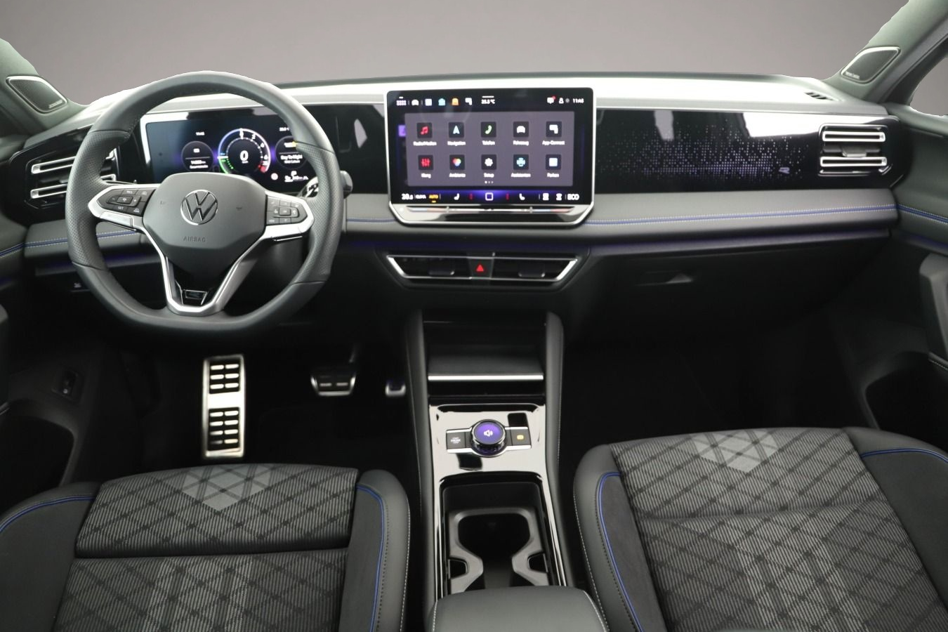 Bild 7 Volkswagen Tiguan 1.5 TSI eHybrid DSG R-Line LED+/ACC/360°/