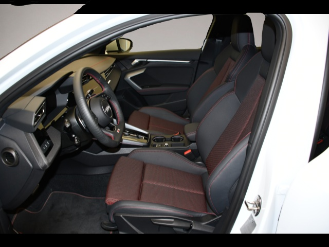 Bild 3 Audi quattro S3 Sportback 2.0 TFSI quattro S tronic Matrix/Sp