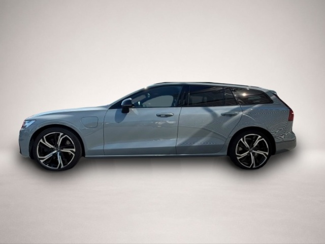 Bild 4 Volvo V60 T6 AWD Plus Dark Recharge ACC/BLIS/FSH/360°