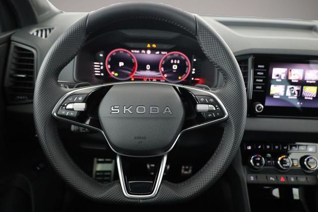 Fotografie 4 des Skoda Karoq Sportline 4x4 2.0 TSI DSG 4x4 Sportline, Pano, .