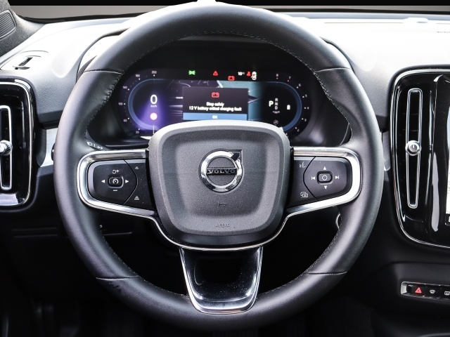 Bild 5 Volvo XC40 Plus Dark 2WD B3 EU6d digitales Cockpit Mem