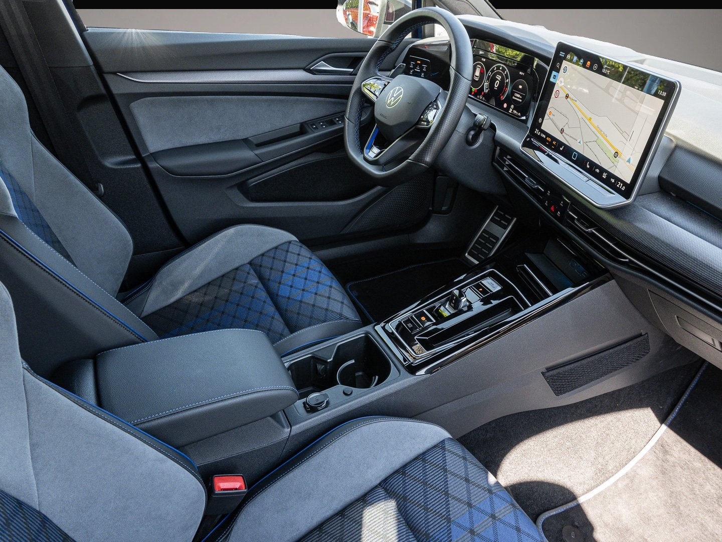 Bild 6 Volkswagen Golf R 2.0 TSI 4Motion DSG