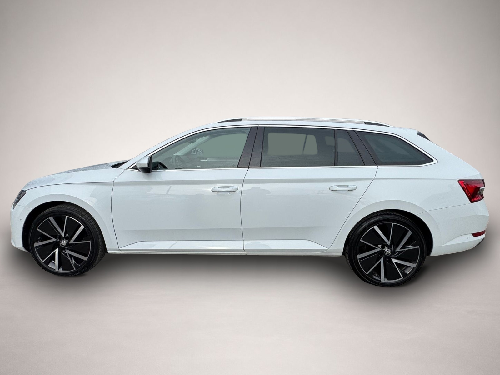 Bild 2 Skoda Superb Combi 2.0 TDI DSG Style *Matrix-LED*Navi*