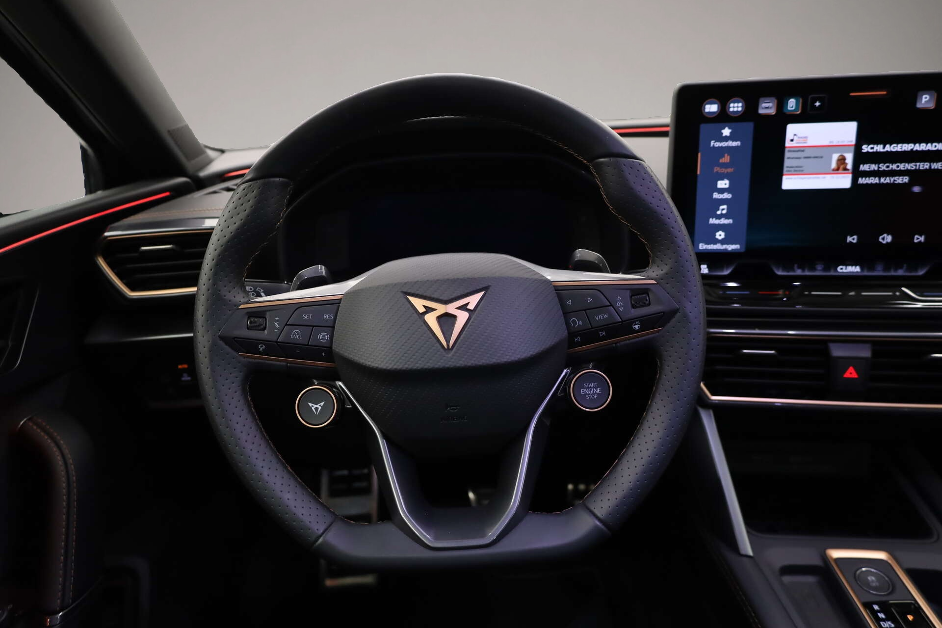 Fotografie des Cupra Leon Sportstourer 1.5 e-Hybrid VZ