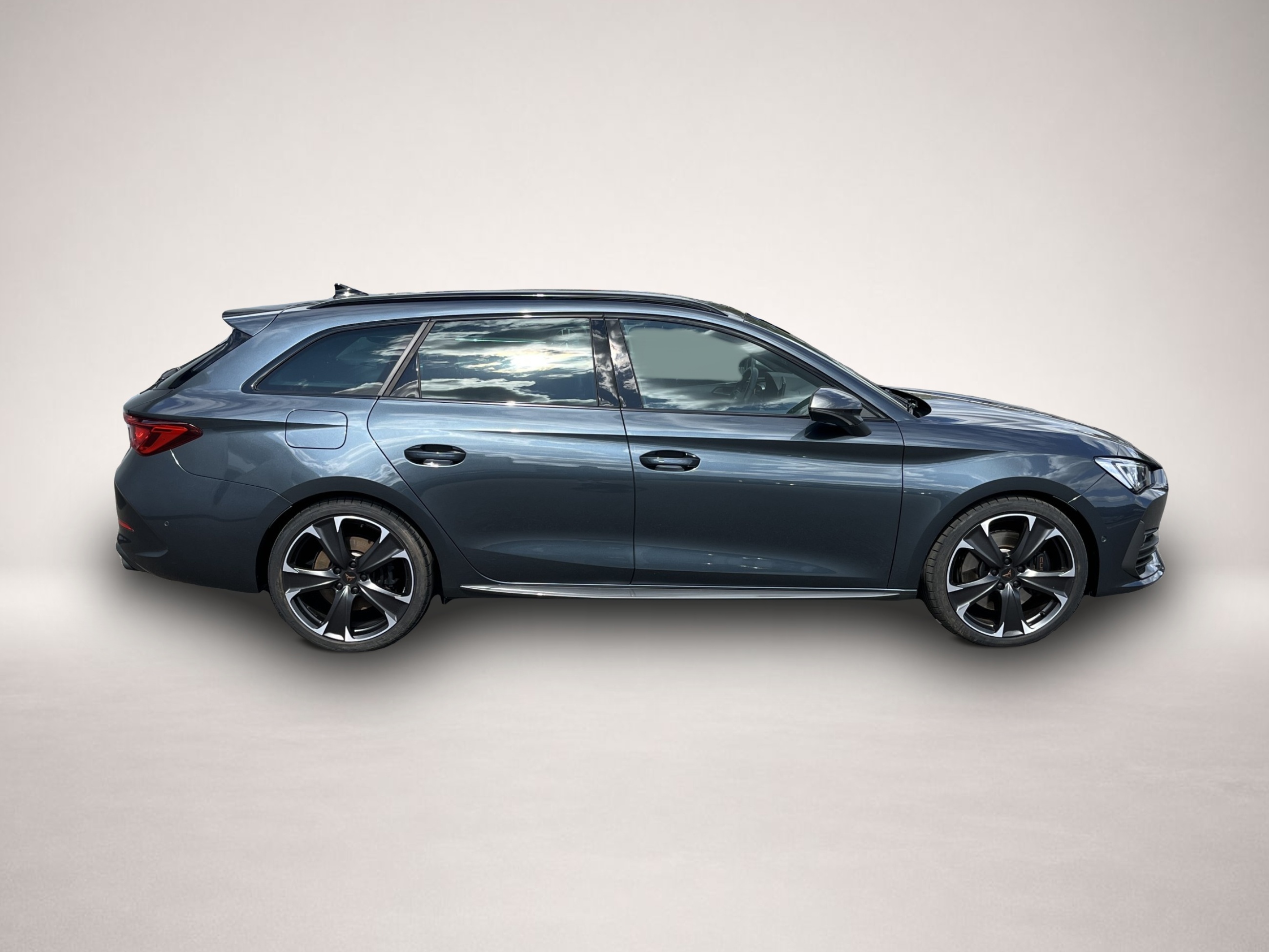 Bild 6 Cupra Leon SP 2.0 TSI 4Drive DSG Navi ACC LED RFK SHZ