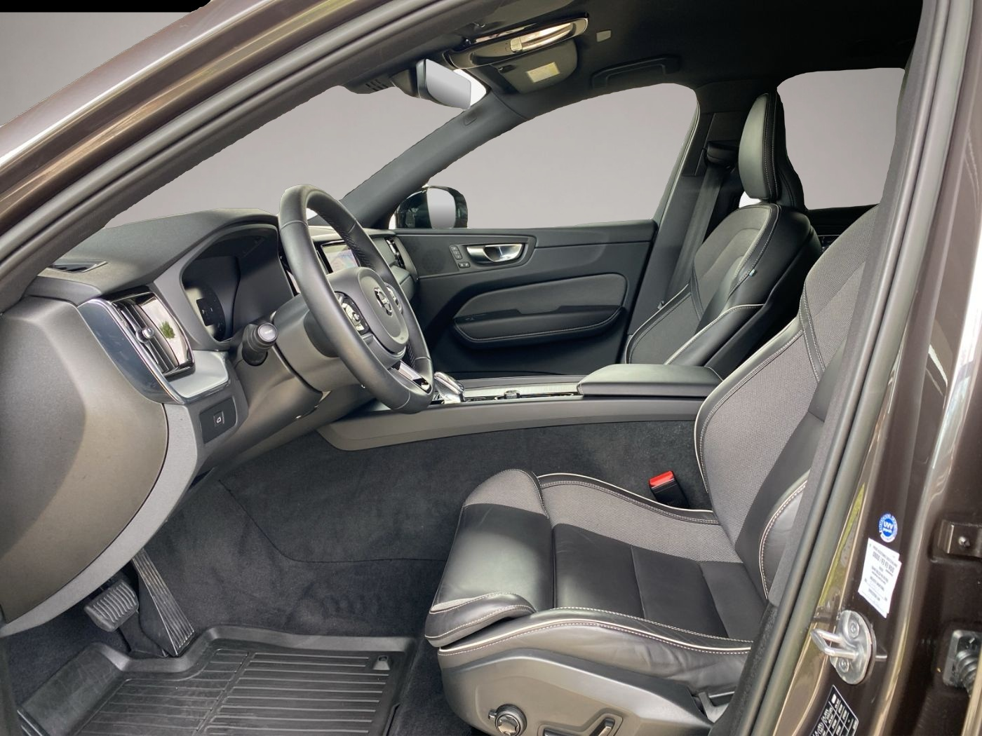 Bild 7 Volvo XC60 B4 (Diesel) Plus Dark LED+Navi+SHZ+Winterp.
