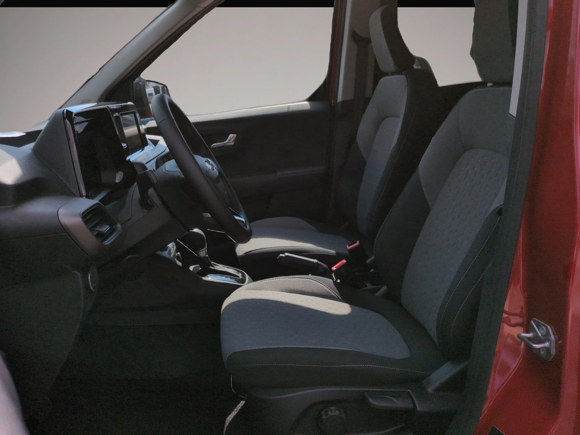 Fotografie 4 des Ford Tourneo Courier Titanium Automatik Bluetooth Kli
