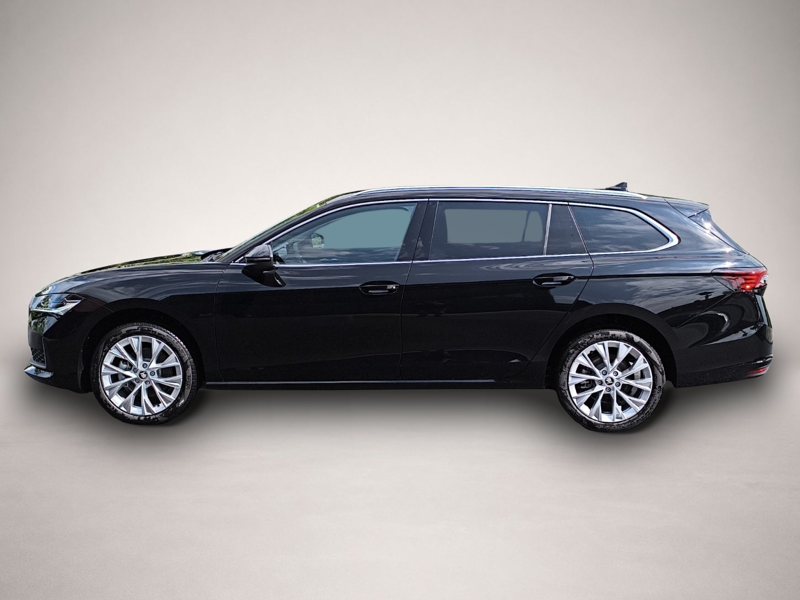 Bild 4 Skoda Superb Combi 2.0 TDI DSG Selection AHK NAV RFK M