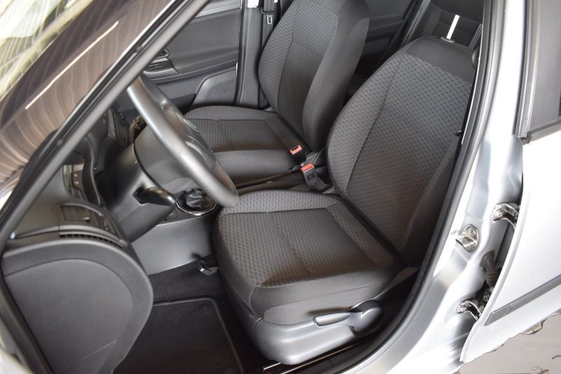 Bild 7 Skoda Fabia 1.2 TSI Ambiente TÜV neu