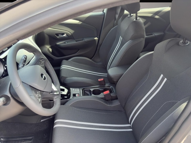 Fotografie 6 des Opel Corsa GS HYBRID (110 PS) AT+SHZ+LRH+R-KAM+2xPDC+