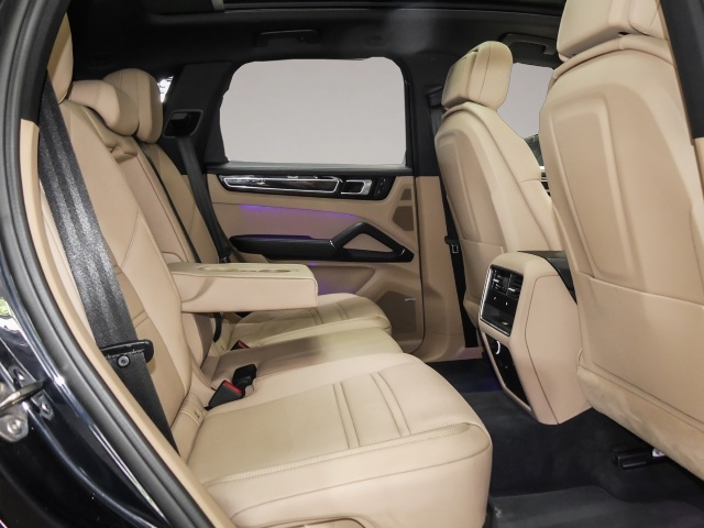 Bild 5 Porsche Cayenne S Luftfederung AD Niveau El. Panodach Na