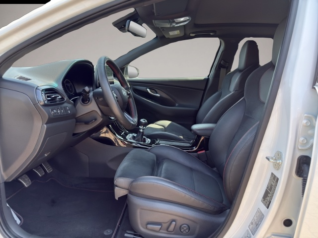 Fotografie 7 des Hyundai i30 N Line Mild-Hybrid +PANO+NAVI+LED+CAM+SHZ+