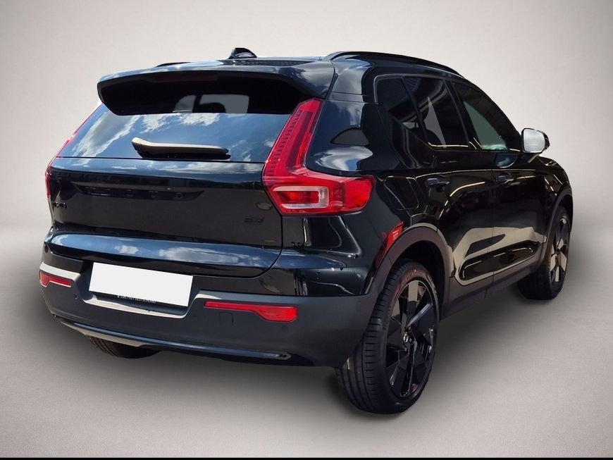 Bild 2 Volvo XC40 B3 B DKG Plus Black Edition Pano*RFC