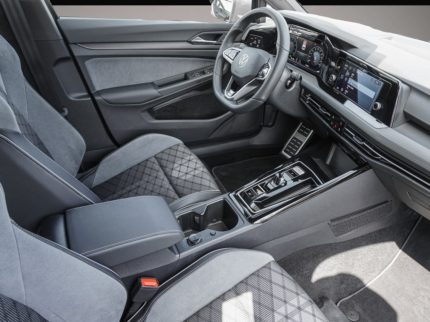 Bild 6 Volkswagen Golf 1.5 eTSI DSG R-Line