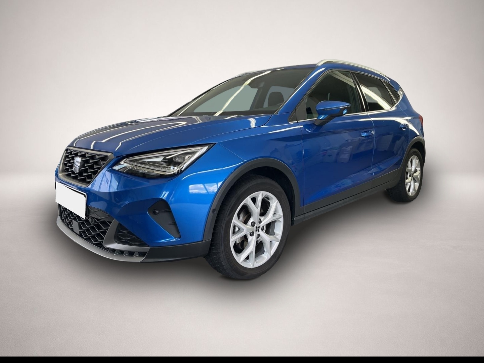 Fotografie 1 des Seat Arona 1.5 TSI DSG FR AHK NAVI REAR VIEW SHZ