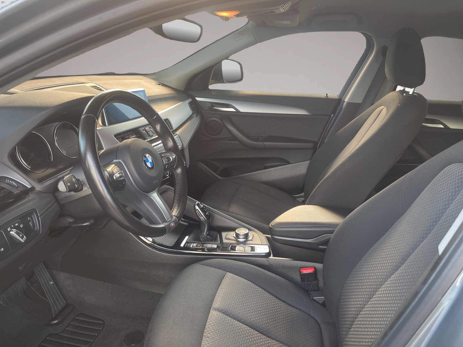 Bild 7 BMW X2 sDrive 18i Advantage LED+Navi+SHZ+2xKlima+LM
