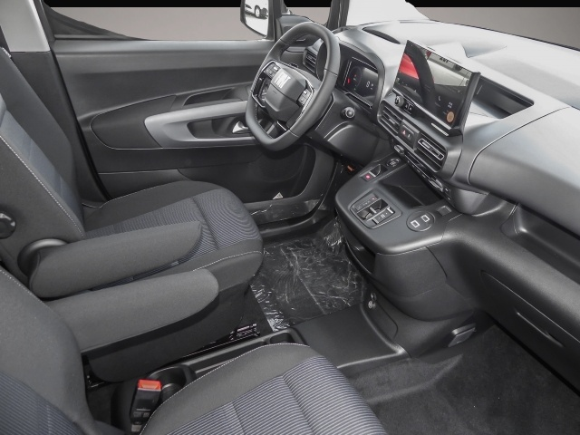 Fotografie des Fiat Other Doblo *L2* 1.5 HDI 96KW 130PS AT8 Kombi Comfort