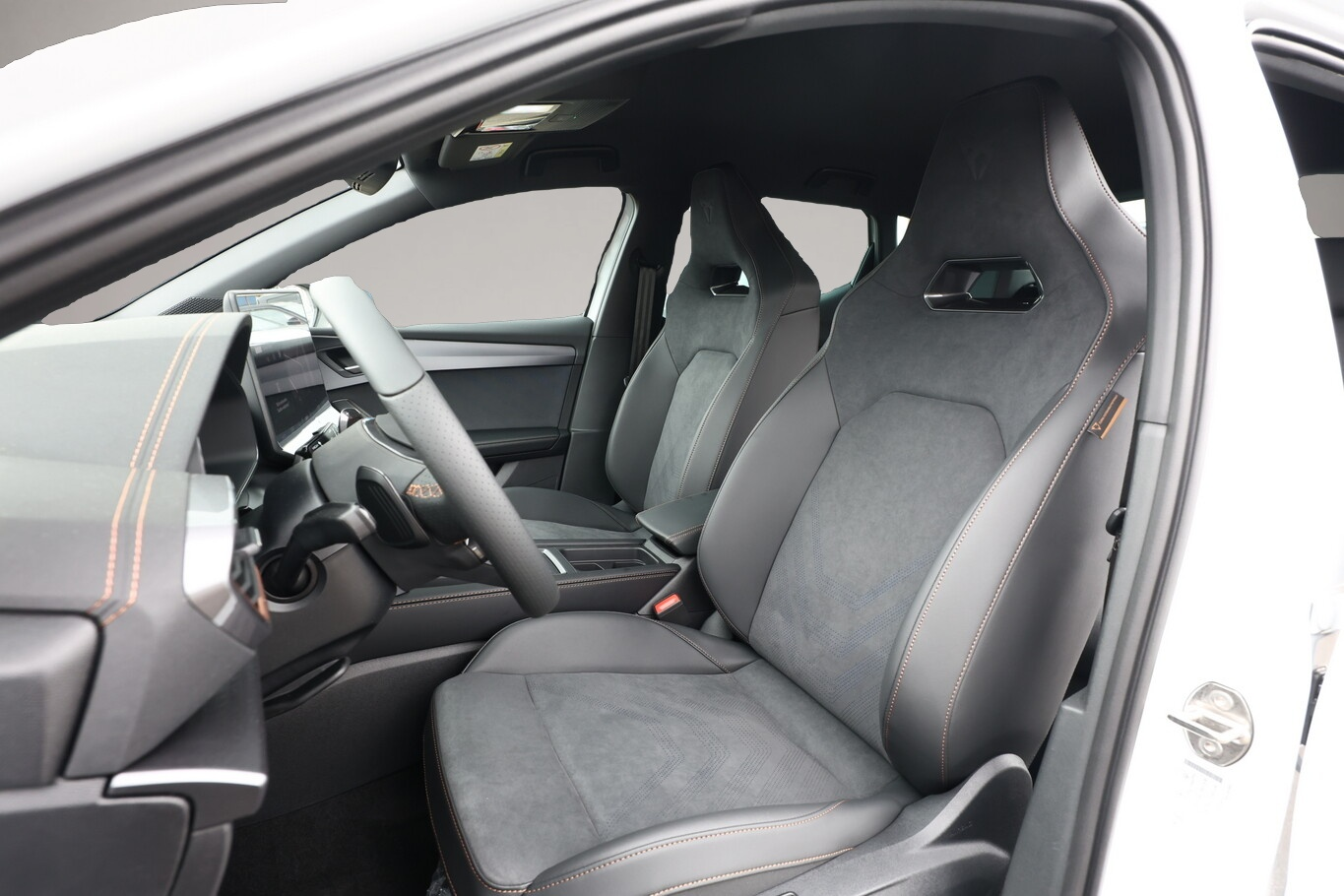 Fotografie 5 des Cupra Leon DSG IntelliD Nav Matrix Dinamica Kam Ambien