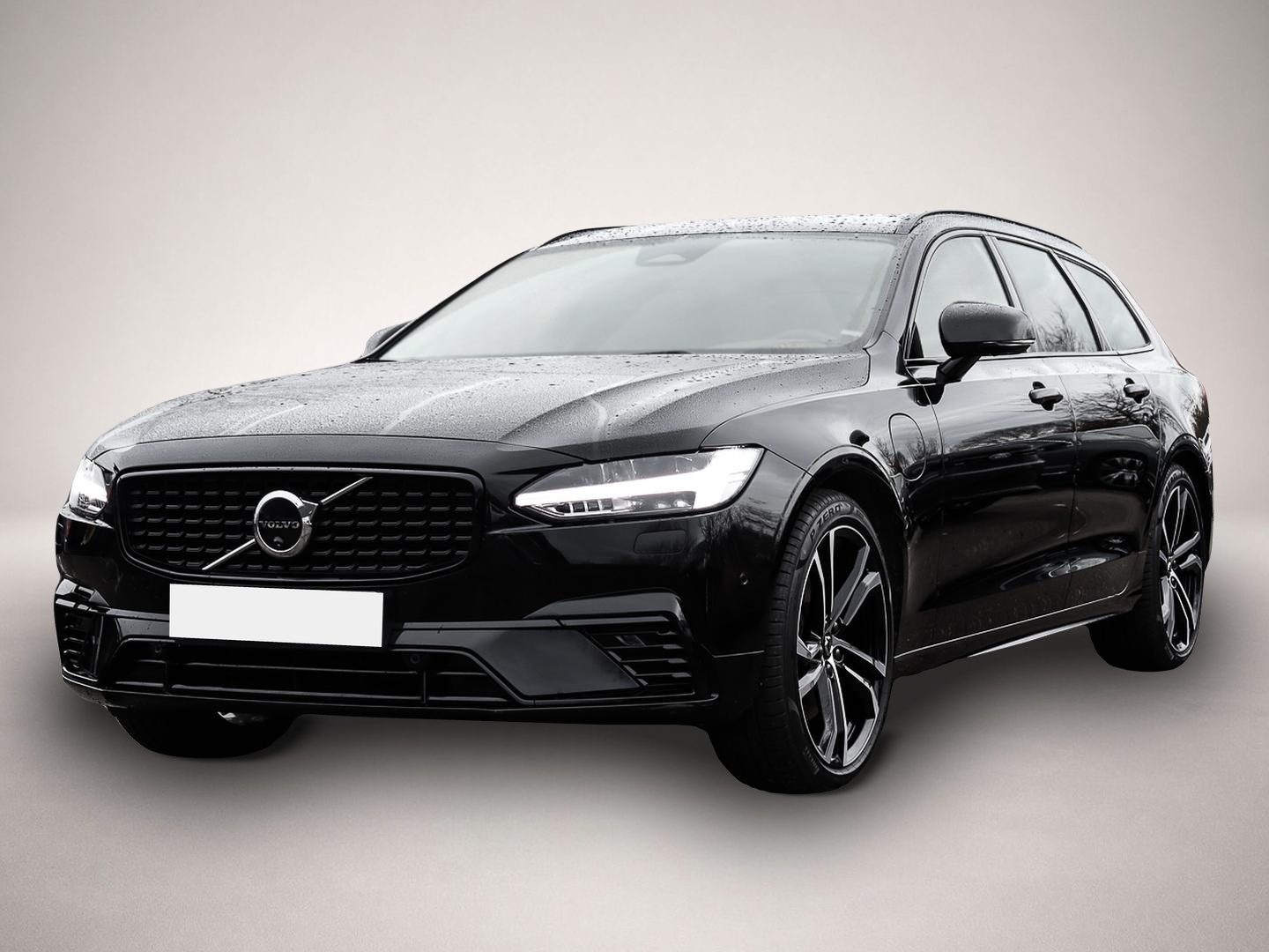 Fotografie Volvo V90 Kombi Plus Dark Recharge Plug-In Hybrid AWD