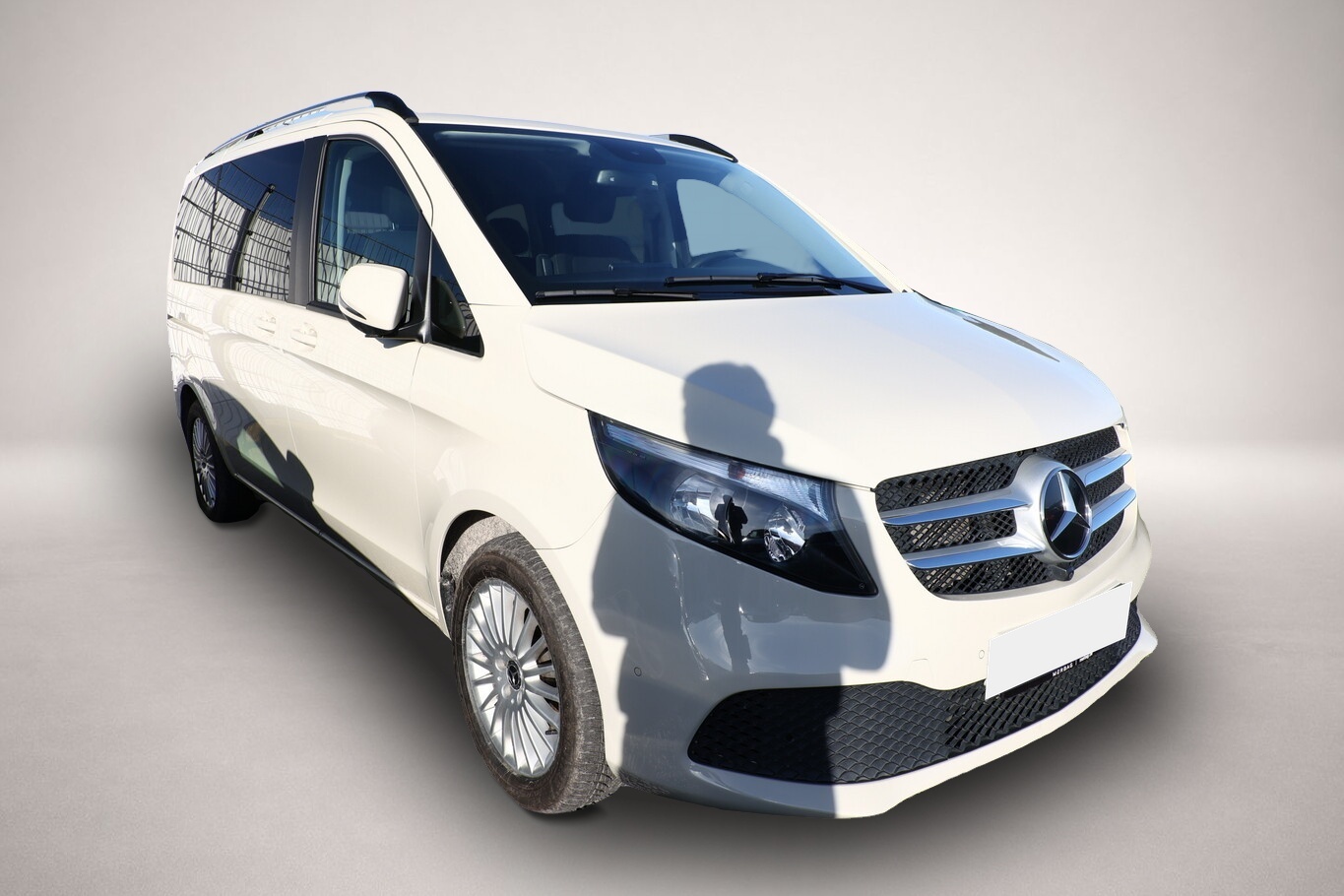 Fotografie 2 des Mercedes-Benz V 220 V 220d 163 Kompakt 360°Kam Burmester ParkP SHZ