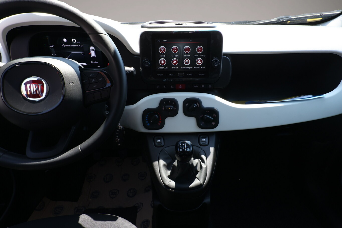 Bild 7 Fiat Panda Cross 5S PDC CarP/AndroidA PrivG 15Z NSW
