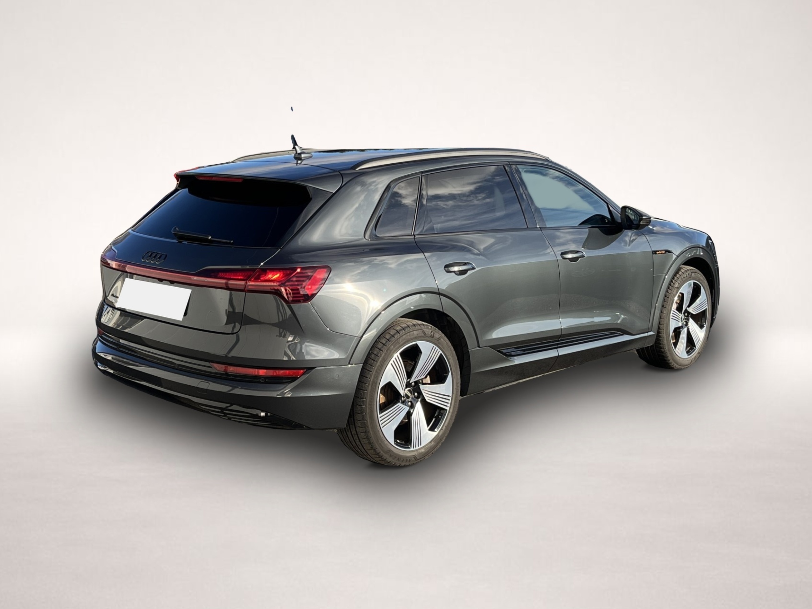 Bild 4 Audi e-tron Advanced 220¤ m. 20% Anz. 21 Zoll el.Spor
