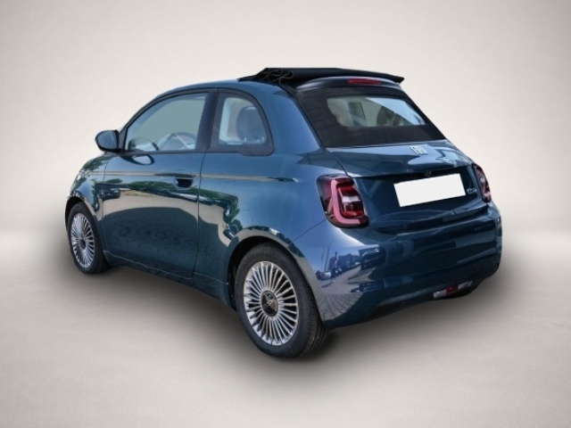 Bild 2 Fiat 500e Icon Navi Apple CarPlay Android Auto Klimaa