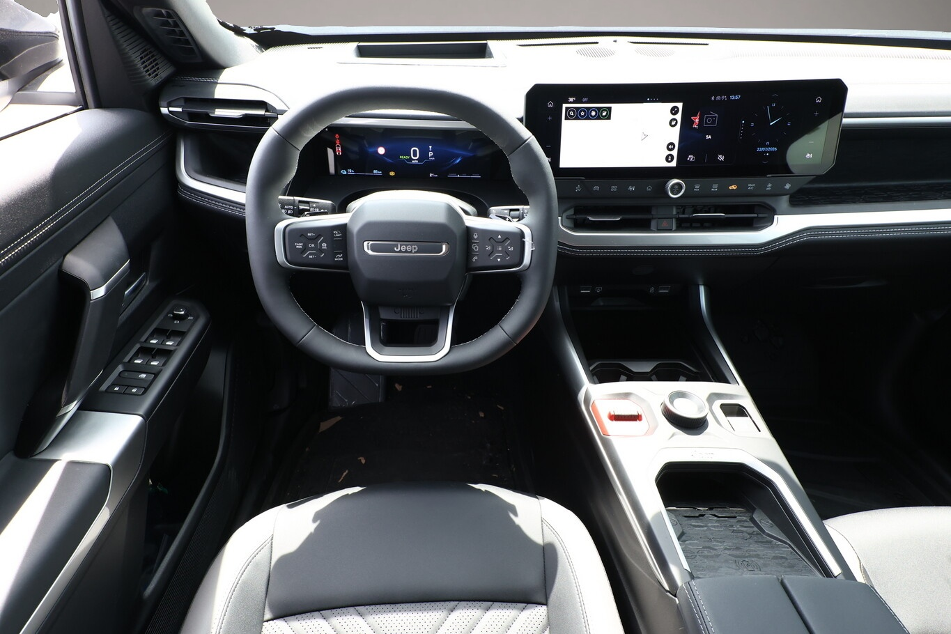Bild 6 Jeep Compass 74kWh First Edition Nav HUD Focal Matrix