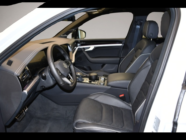 Bild 3 Volkswagen Touareg 3.0 TDI 4M Tip. R-Line Matrix/Pano/Stand