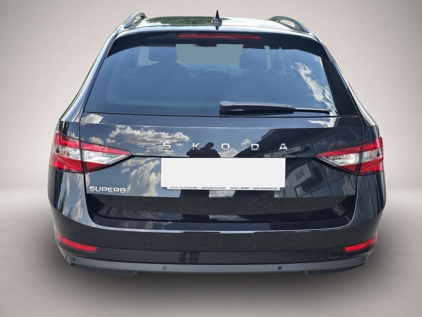 Fotografie des Skoda Superb Combi 2.0 TDI DSG SMART-LINK+VIRTUAL-COCK