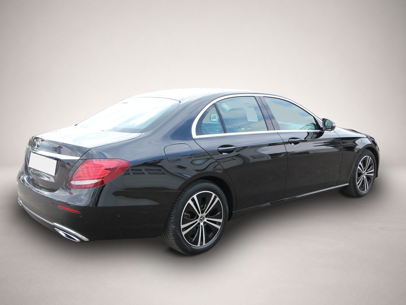 Fotografie des Mercedes-Benz E 220 d Avantgarde NAVI+LED+KAMERA+STANDHEIZUNG.