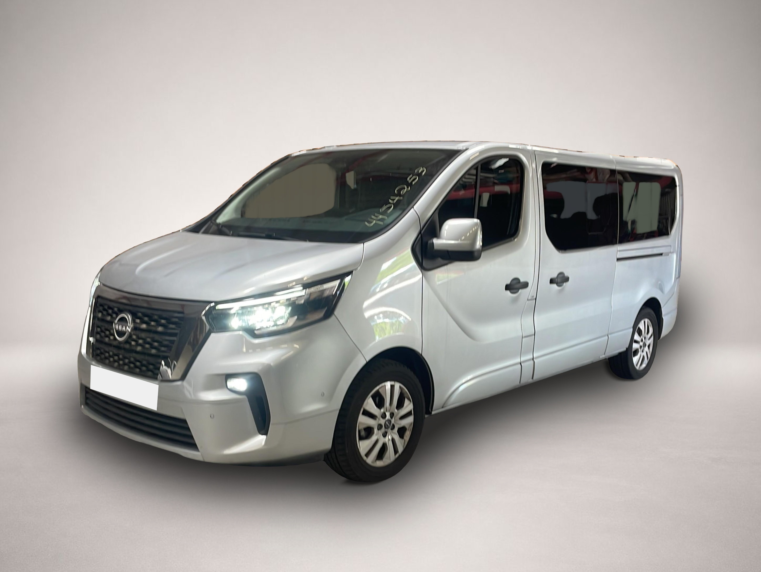 Fotografie Nissan Primastar 2.0 DCI L2H1 3,0t Tekna*9 Sitze*LED