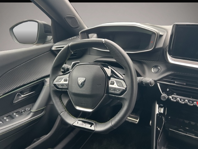 Bild 6 Peugeot 2008 GT EXCLUSIVE HYBRID 145 e-DSC6 ACC PANO NAV