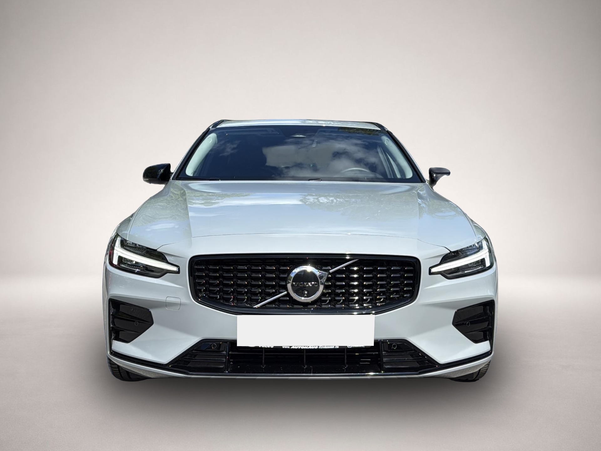 Bild 5 Volvo V60 B4 (Benzin) Plus Dark Automatik Bluetooth Na