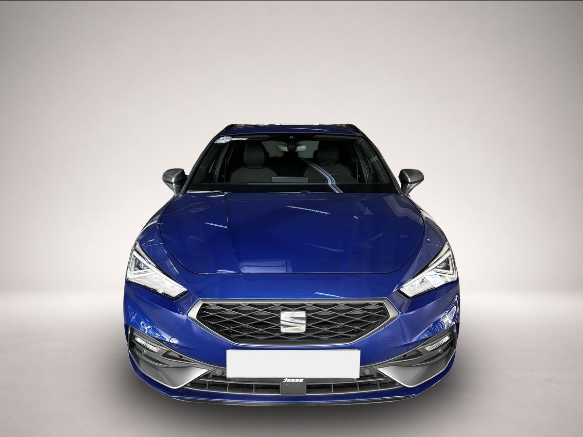 Fotografie des Seat Leon Sportstourer 1.5 eTSI FR LED Virtual ACC AH