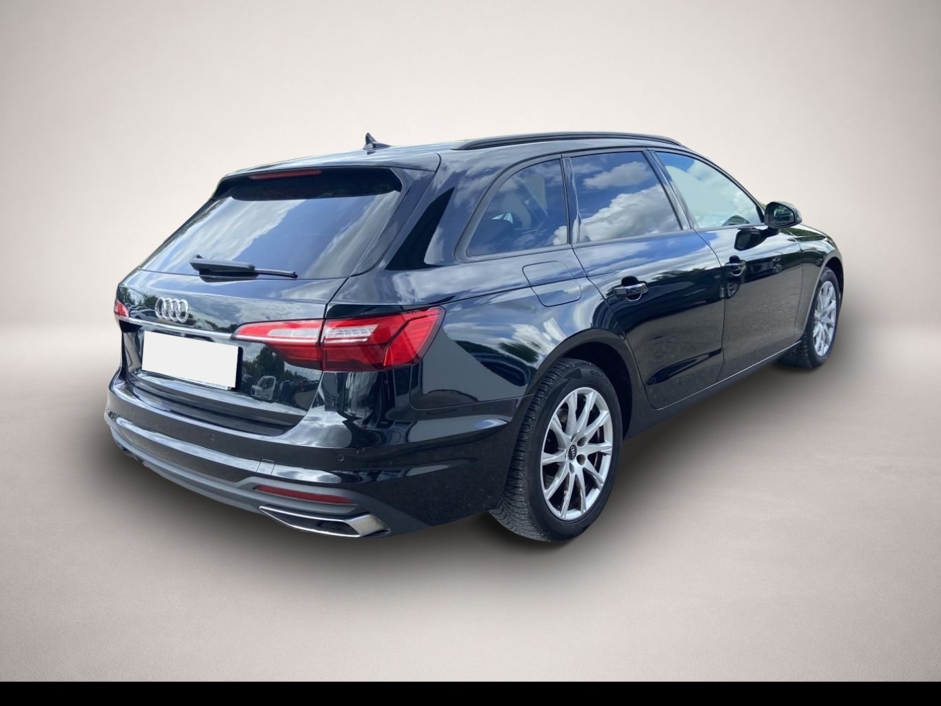 Fotografie des Audi A4 Avant 35 2.0 TFSI S-TRONIC KEYLESS+EL.HECKKLA