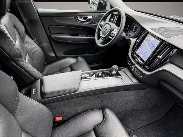 Volvo XC60 XC60 Plus Dark 2WD AHK Digitales Cockpit Memory - Thumbnail 3