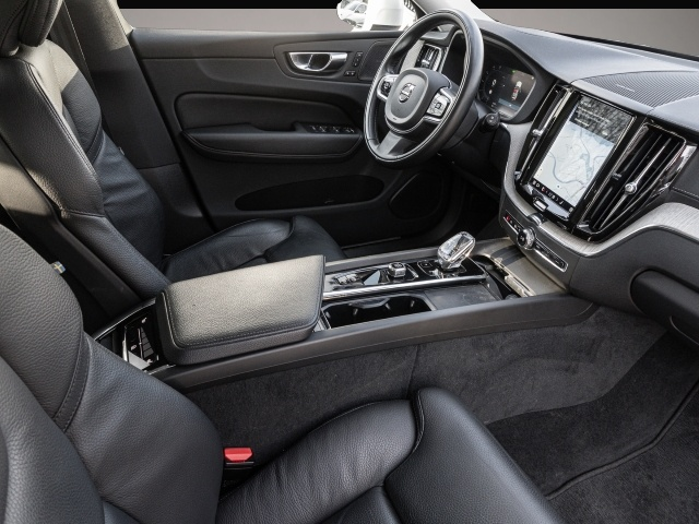 Bild 3 Volvo XC60 Inscription 2WD El. Panodach Digitales Cock
