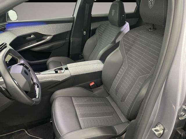 Fotografie 4 des Peugeot 3008 NOUVEAU Hybrid 145 e-DCS6 GT 100 kW (136 P.