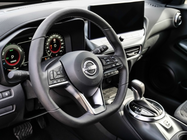Bild 3 Nissan Juke N-Connecta 1.6 Hybrid 4AMT Winterpaket BFS