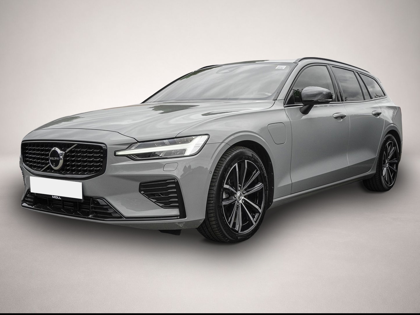 Fotografie Volvo V60 T8 Twin Engine AWD Plus Dark Plug-In Harman