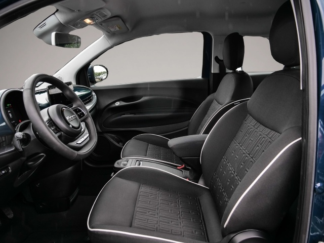 Bild 4 Fiat 500e Navi Soundsystem JBL Apple CarPlay Android