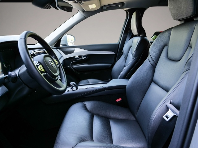 Volvo XC90 XC90 Core Recharge Plug-In Hybrid AWD 7-Sitzer S - Thumbnail 4