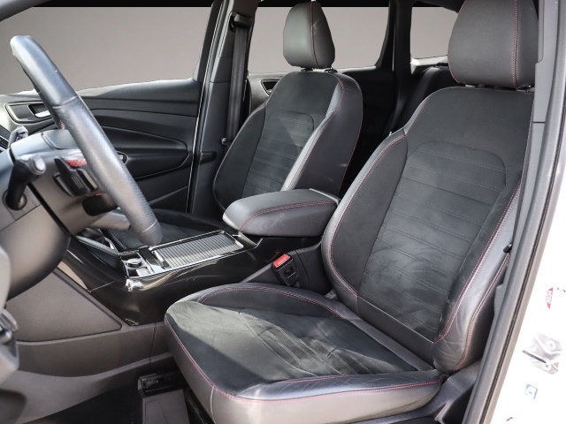 Fotografie 6 des Ford Kuga ST-Line 1.5 EcoBoost Navi Bi-Xenon ACC El.