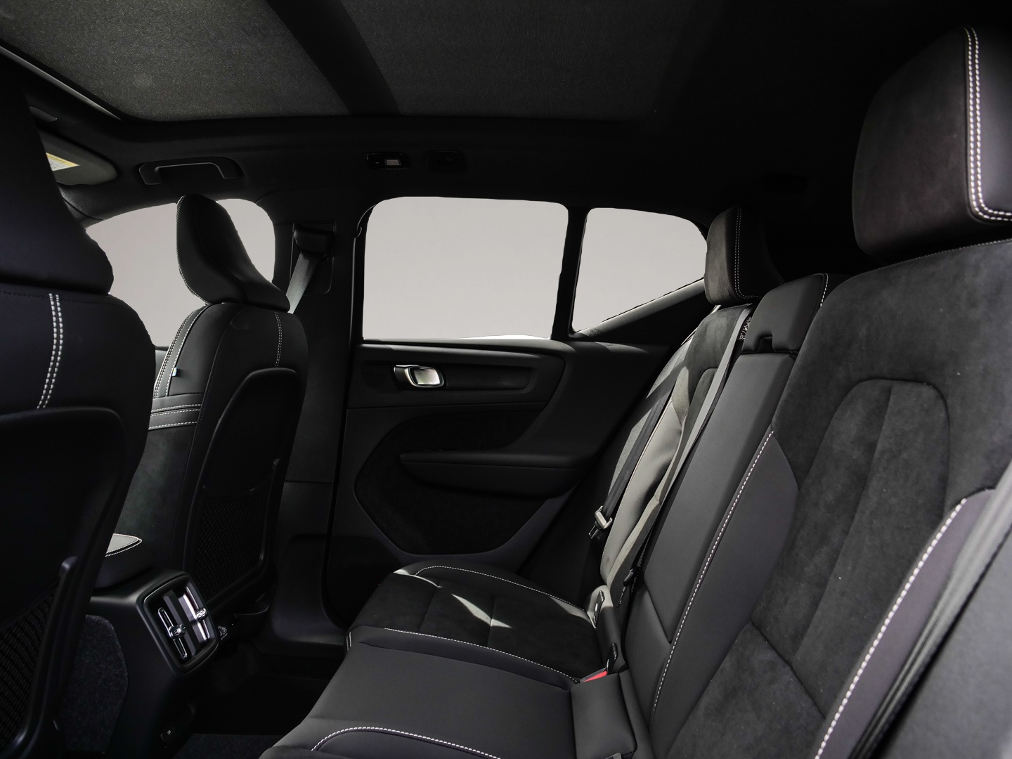 Bild 5 Volvo EX40 Black Edition Ultra Single Motor Ext. Range